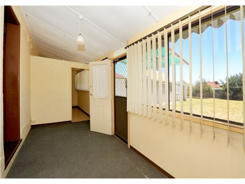 18 Alfred Avenue, Seaton SA 5023