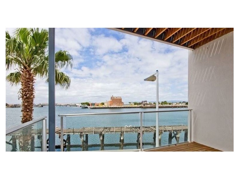 19 Karka Cove, New Port SA 5015
