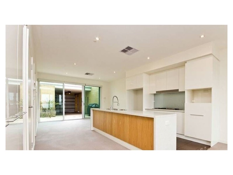 19 Karka Cove, New Port SA 5015