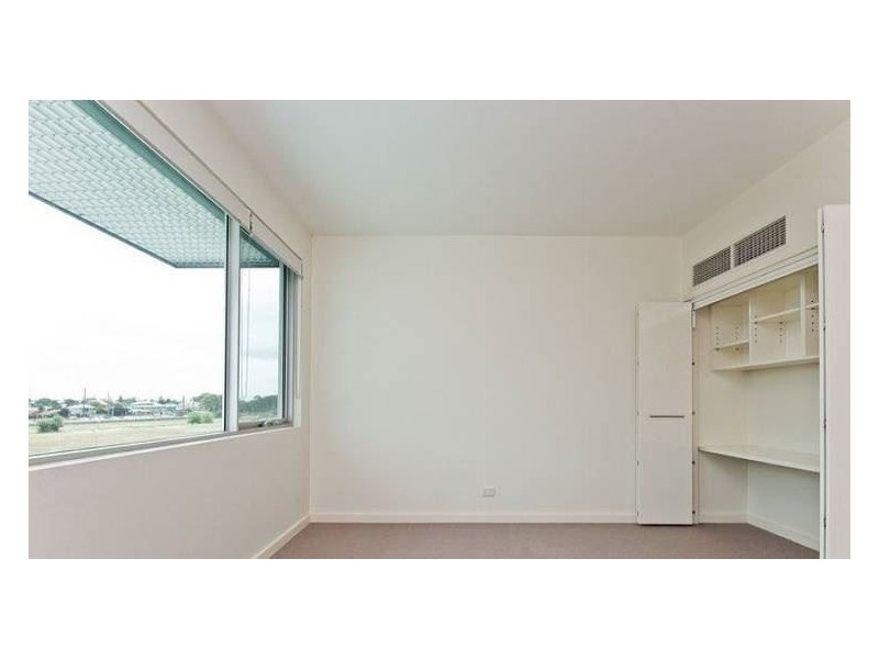 19 Karka Cove, New Port SA 5015