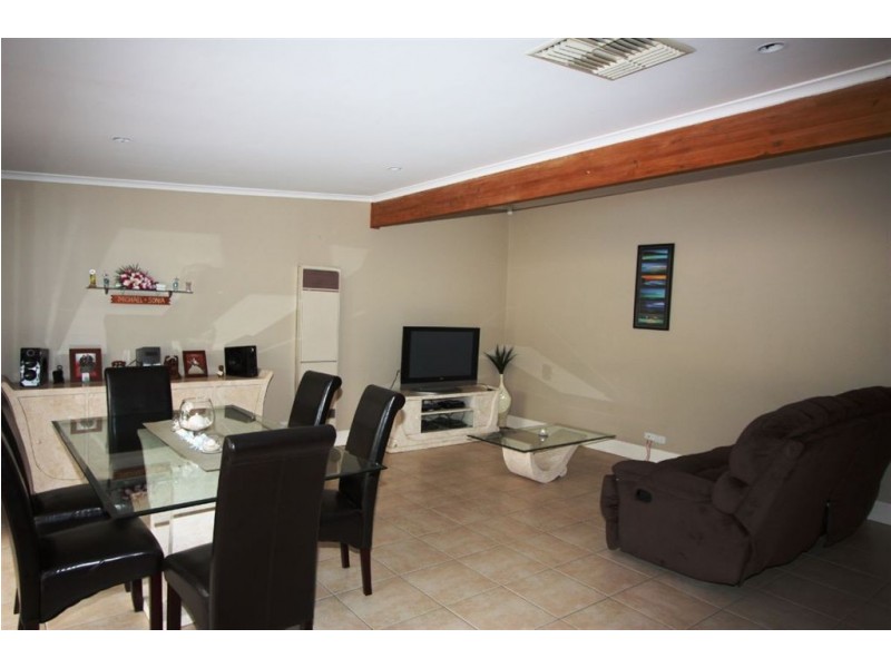 8 Sanderson Street, Peterhead SA 5016