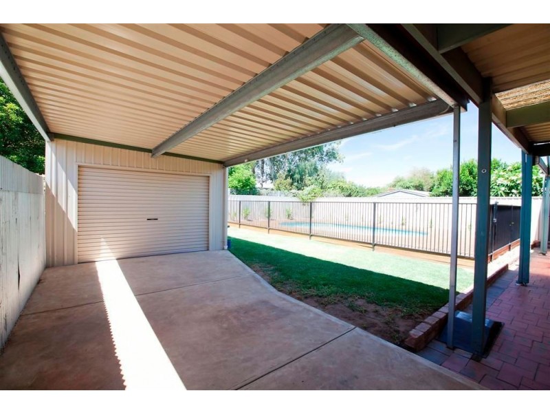 8 Sanderson Street, Peterhead SA 5016