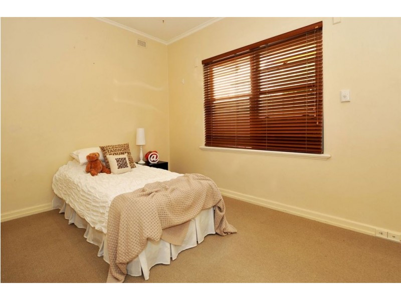 18 East Terrace, Henley Beach SA 5022