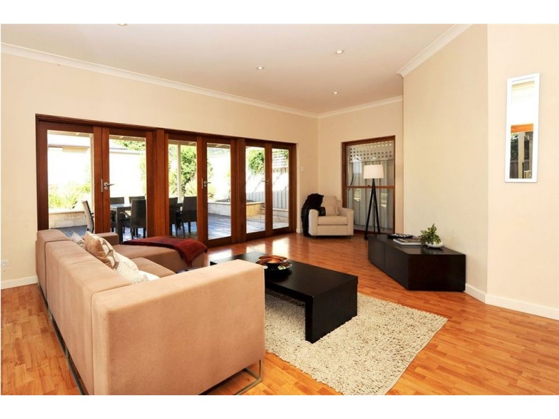 18 East Terrace, Henley Beach SA 5022