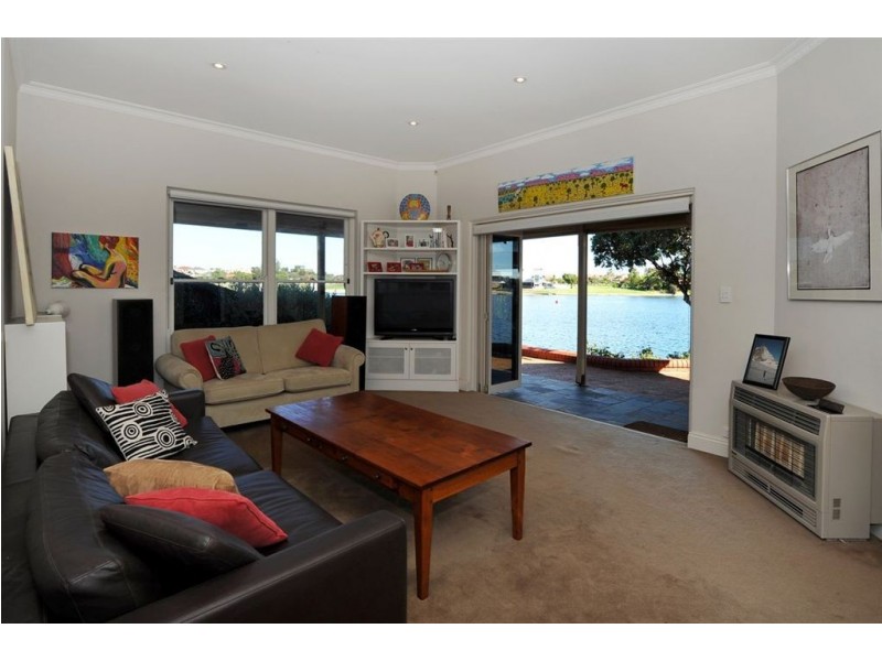 33 Martin Court, West Lakes SA 5021