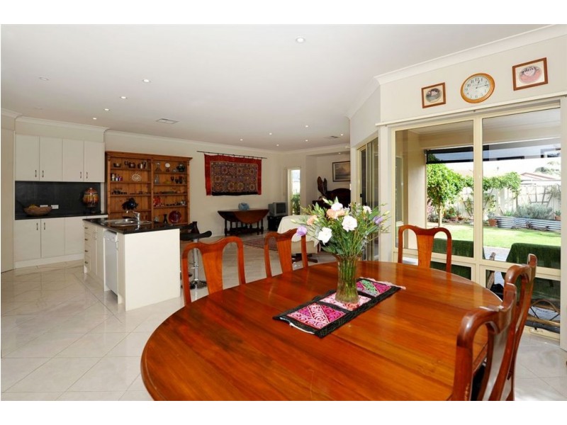 58 Fairford Terrace, West Lakes Shore SA 5020