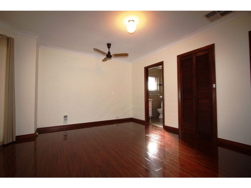 2 Estcourt Road, Tennyson SA 5022