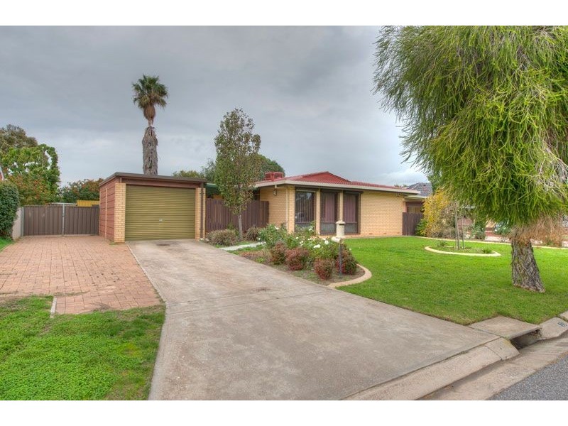 11 Finke Avenue, West Lakes Shore SA 5020