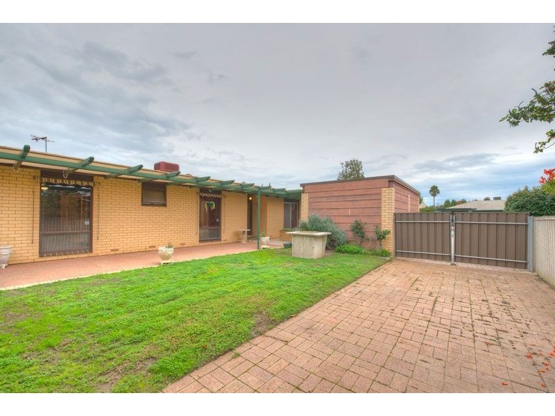 11 Finke Avenue, West Lakes Shore SA 5020