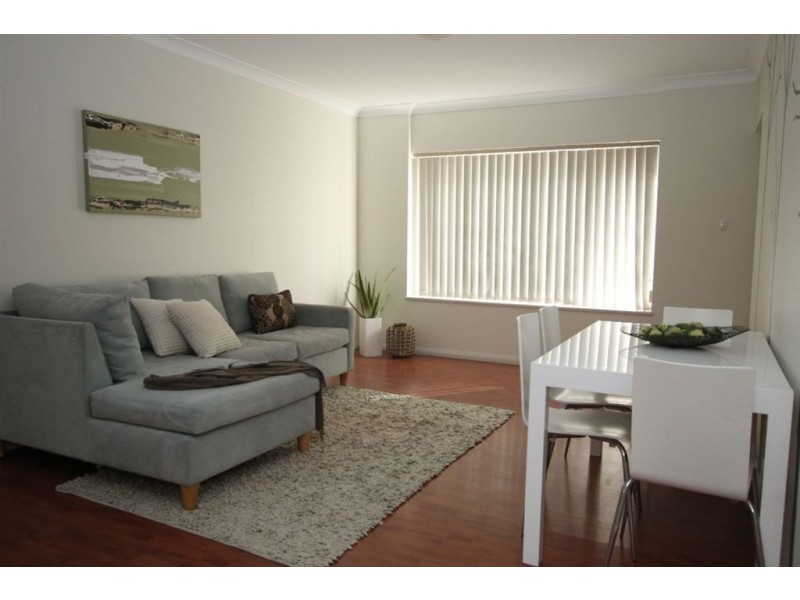 4/192 Seaview Road, Henley Beach South SA 5022