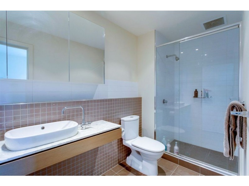 602/1-2 Tarni Court, New Port SA 5015