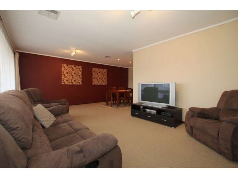 2 Keating Court, West Lakes Shore SA 5020