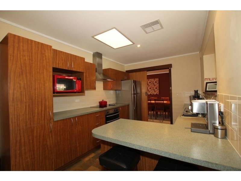 2 Keating Court, West Lakes Shore SA 5020