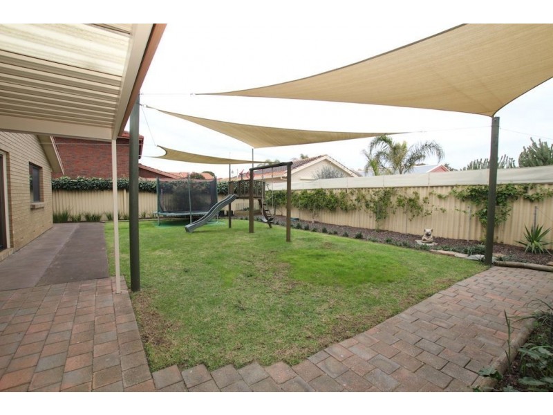 2 Keating Court, West Lakes Shore SA 5020