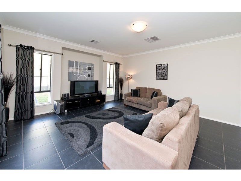 2 Palani Court, Mawson Lakes SA 5095