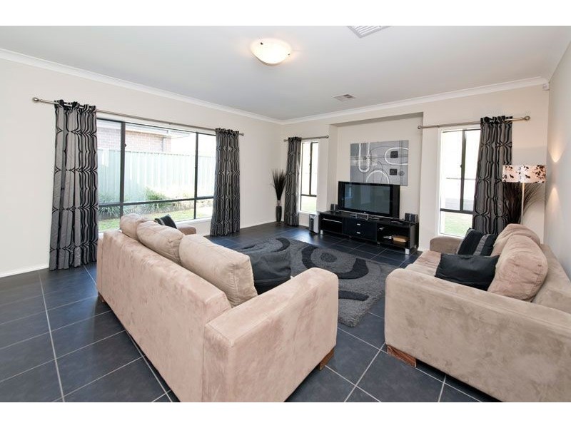 2 Palani Court, Mawson Lakes SA 5095