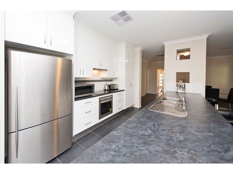 2 Palani Court, Mawson Lakes SA 5095