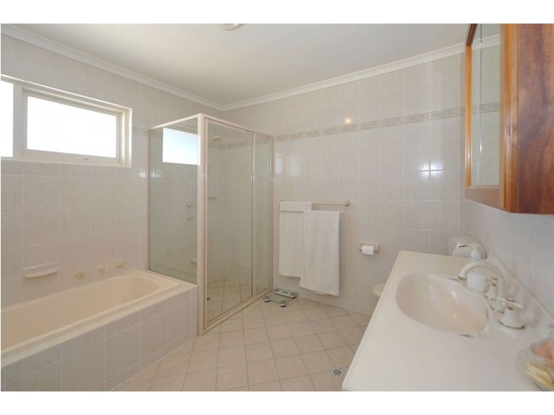 16 Huntingdale Avenue, West Lakes SA 5021