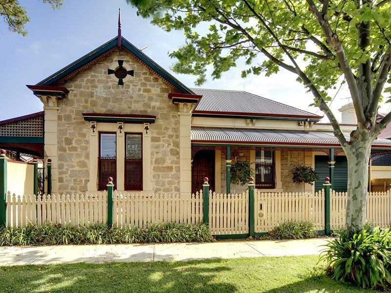 11 Claire Street, Largs Bay SA 5016