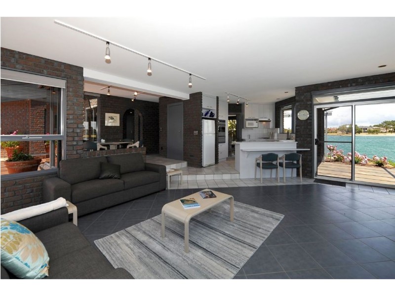 30 Martin Court, West Lakes SA 5021