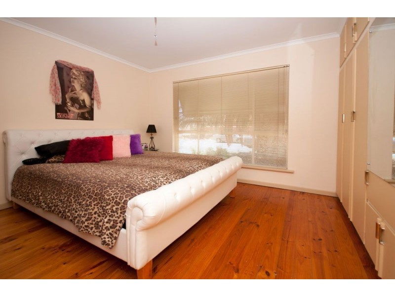 12 Sir Ewen Waterman Avenue, North Haven SA 5018