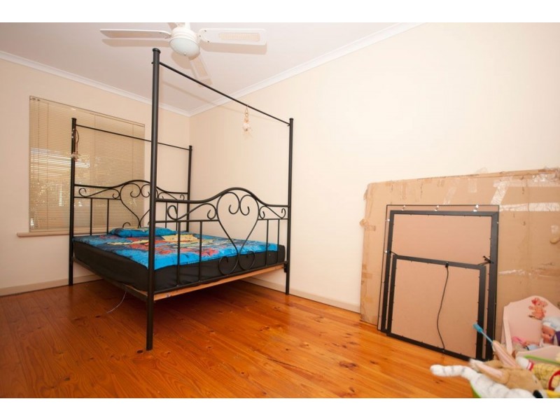 12 Sir Ewen Waterman Avenue, North Haven SA 5018