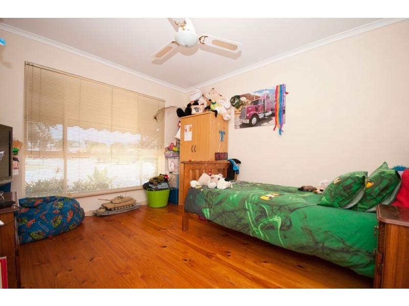 12 Sir Ewen Waterman Avenue, North Haven SA 5018