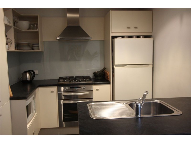 15 Sutherland St, Glanville SA 5015