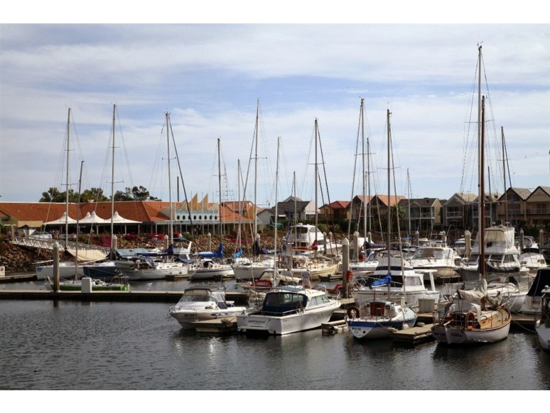 15 Sea Spray Avenue, North Haven SA 5018