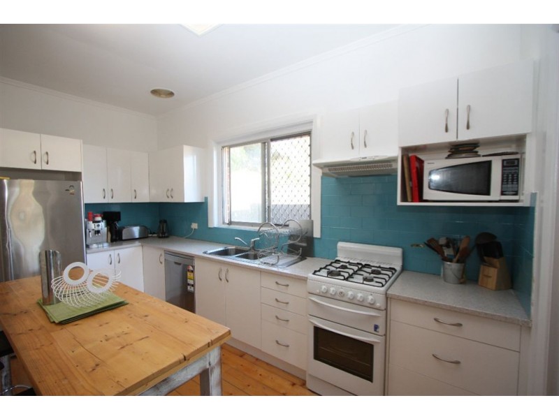 16 Waverley Street, Largs Bay SA 5016