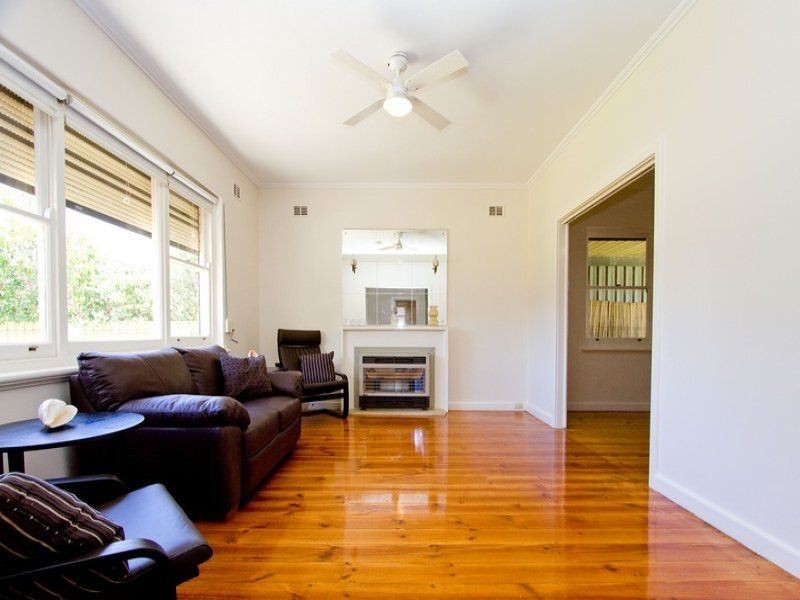 4 David Ave, Glenelg North SA 5045
