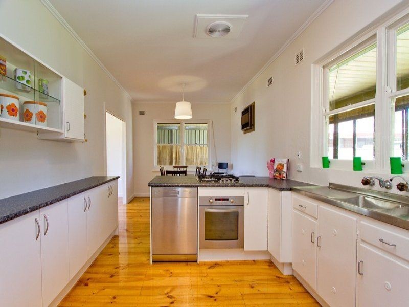 4 David Ave, Glenelg North SA 5045