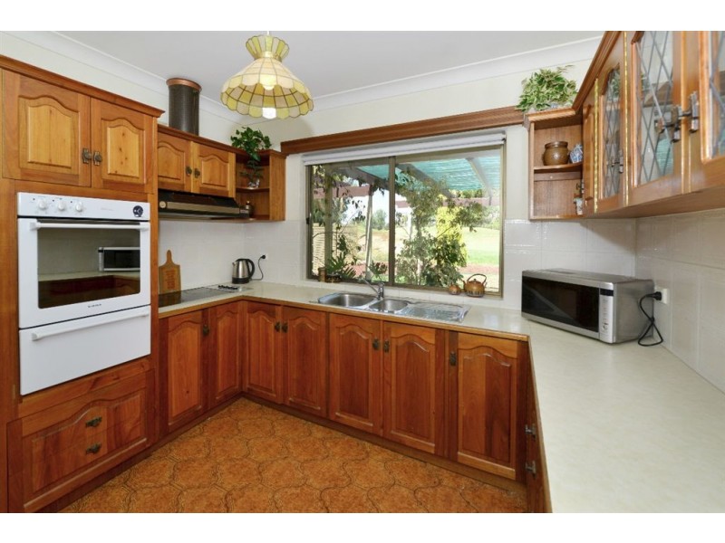 2 Mia Crt, West Lakes SA 5021