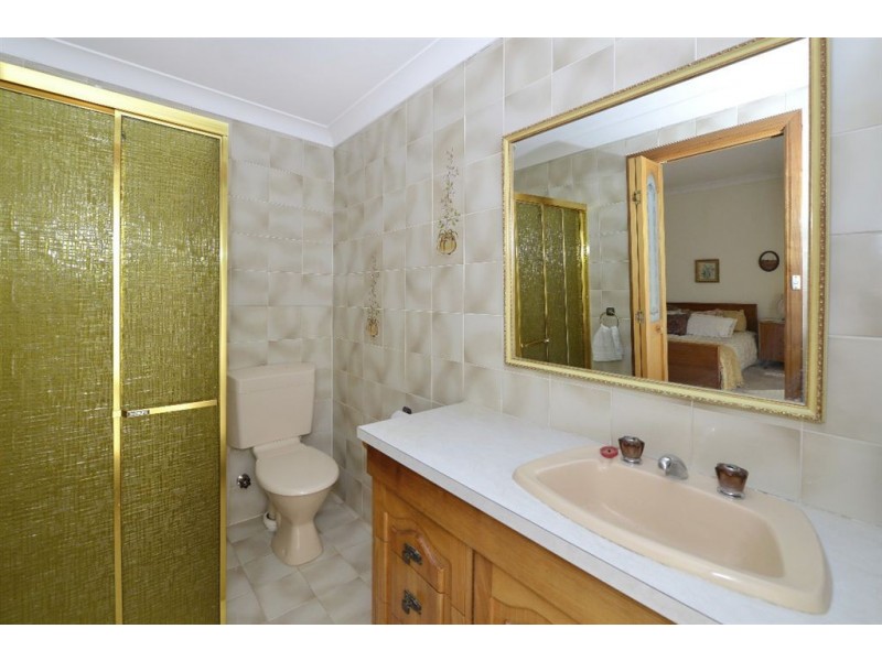 2 Mia Crt, West Lakes SA 5021