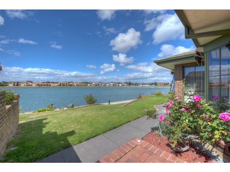 8/58 Military Road, Tennyson SA 5022