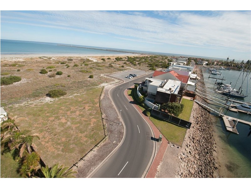 80 Gulf Point Drive, North Haven SA 5018