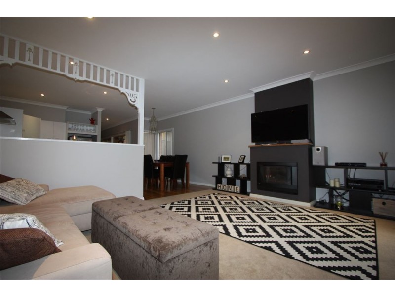 8a Lamorna Terrace, Largs North SA 5016