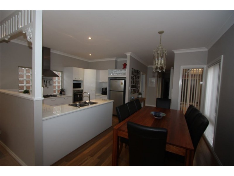 8a Lamorna Terrace, Largs North SA 5016