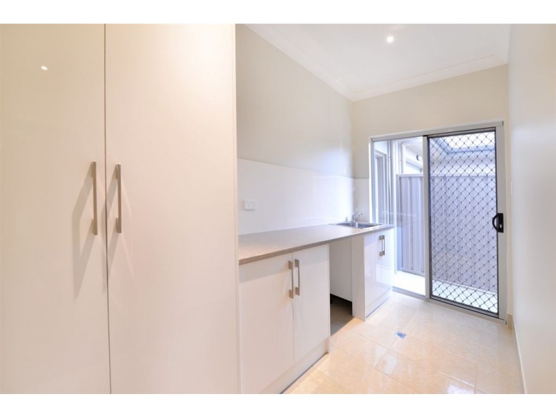 1 Zante Grove, Park Holme SA 5043