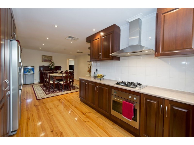 14 Windermere Avenue, West Lakes SA 5021