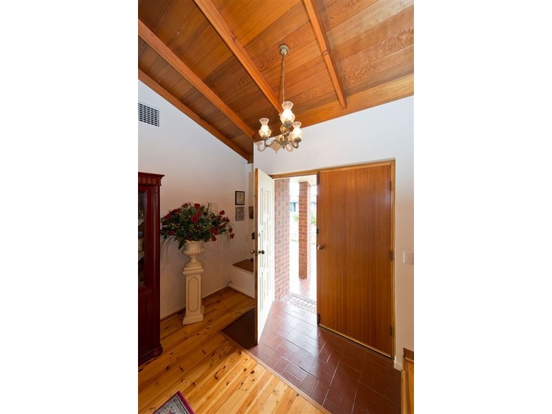 14 Windermere Avenue, West Lakes SA 5021