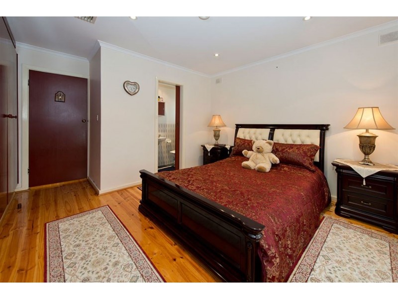 14 Windermere Avenue, West Lakes SA 5021