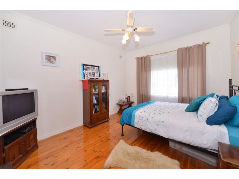 122 Halsey Road, Henley Beach South SA 5022