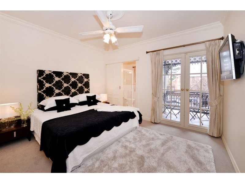 2/382 Halifax Street, Adelaide SA 5000