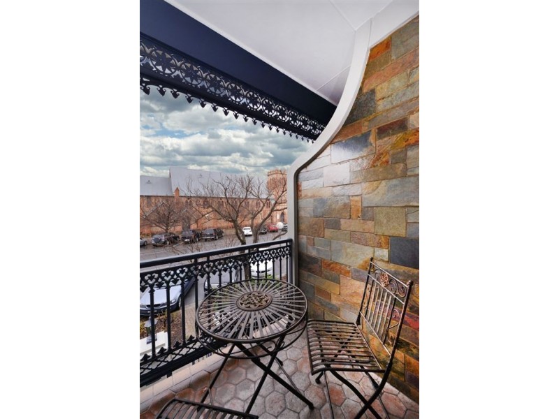 2/382 Halifax Street, Adelaide SA 5000