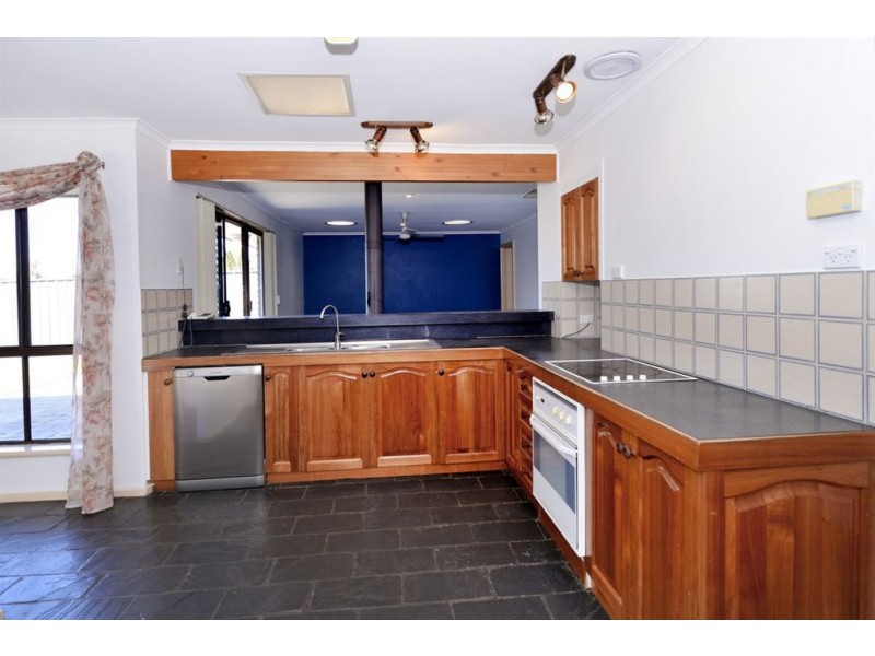 32 Sir Keith Smith Drive, North Haven SA 5018