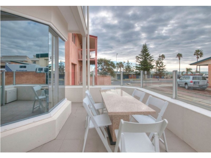 2/81 Esplanade, Semaphore SA 5019