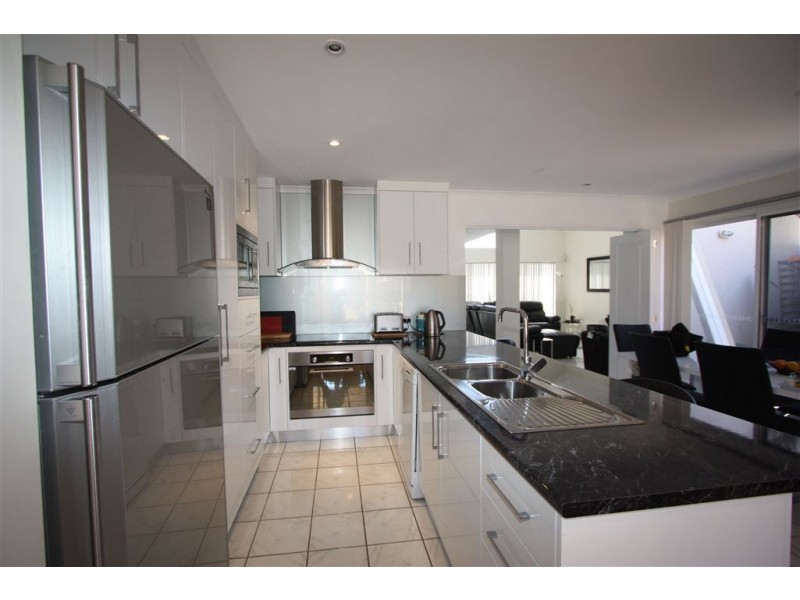 9 One And All Drive, North Haven SA 5018