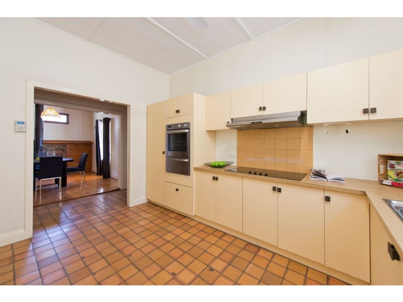 42 Close Street, Birkenhead SA 5015