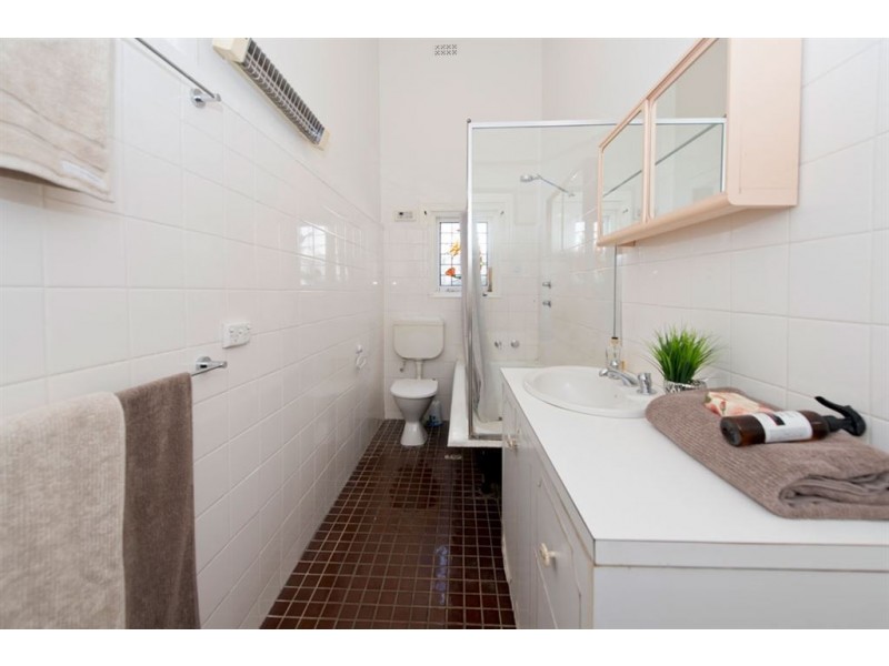 42 Close Street, Birkenhead SA 5015